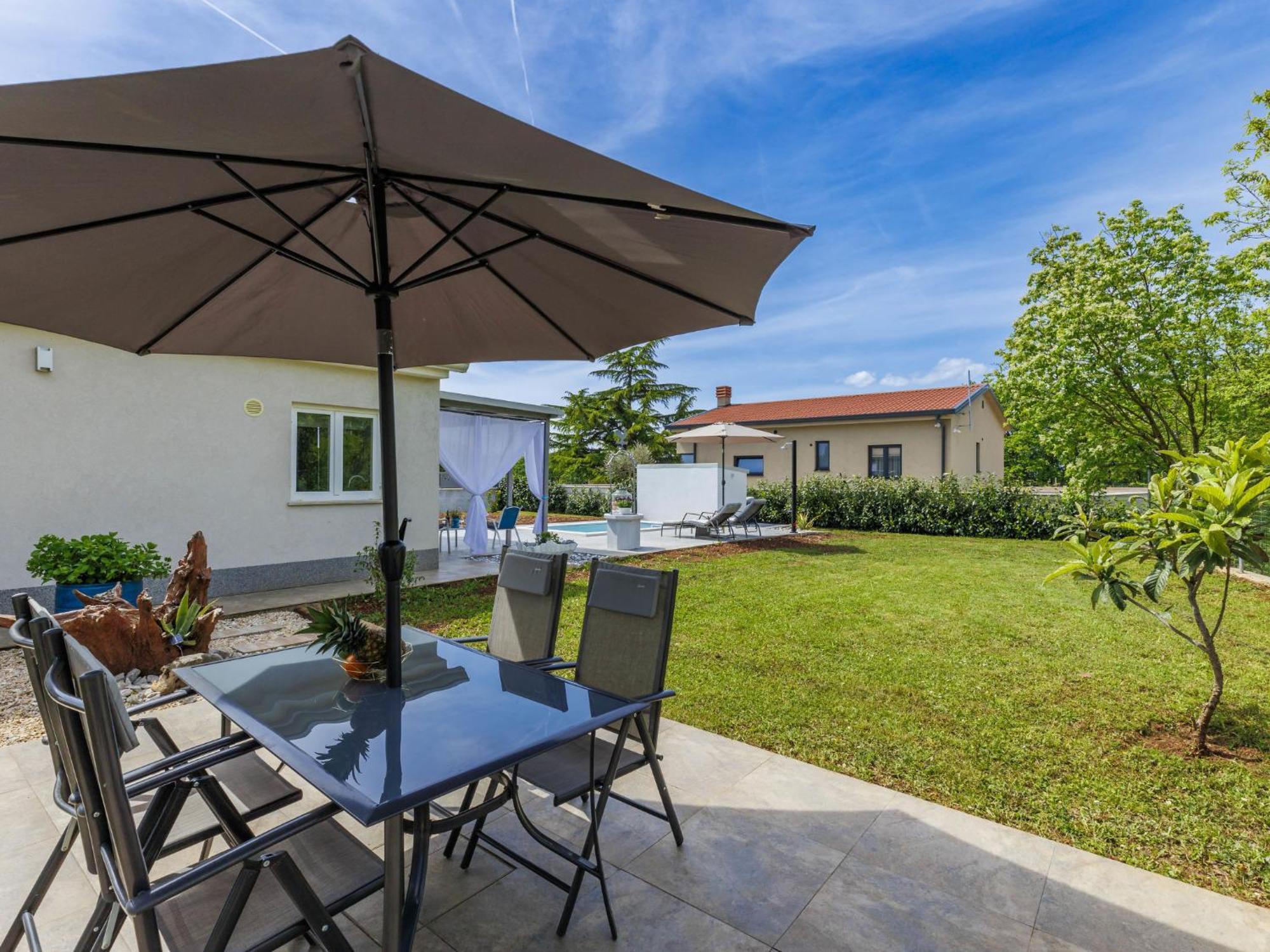Holiday Home Villa Fenix By Interhome Zminj Exterior photo